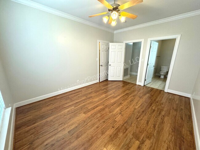 Building Photo - 3BD/3BA FOR RENT