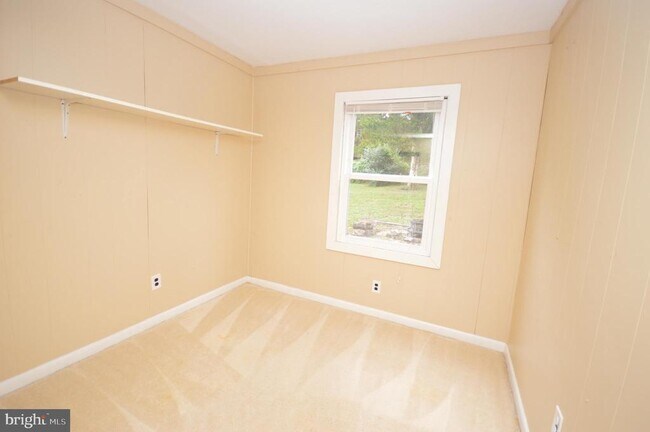 Building Photo - 7017 Lombard Ln