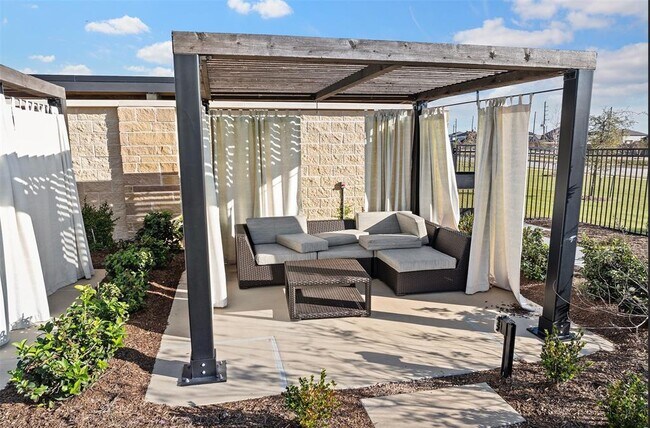 Building Photo - 20726 Via Giulia Ct