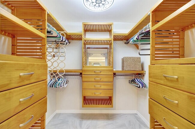 Building Photo - 3110 Surf Way