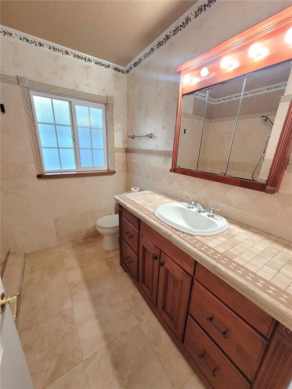 Building Photo - 356 E Overbrook Dr