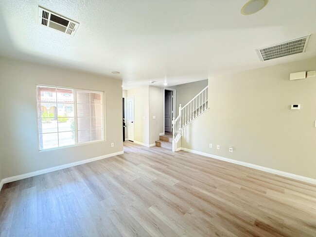 Building Photo - Cozy and charming 3-bedroom, 2.5-bath home