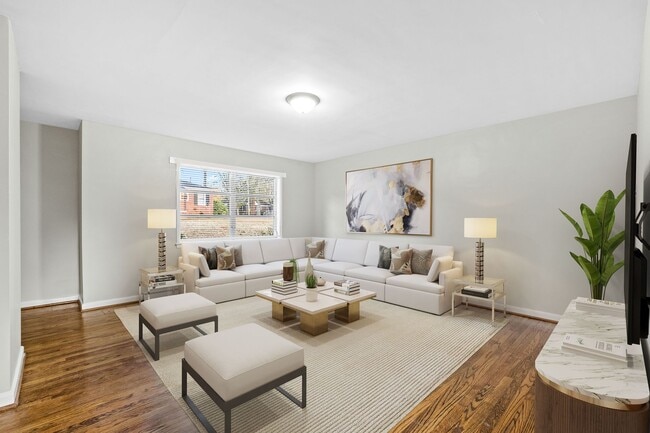 Building Photo - SH302-Chamberlain Oaks Apartments (CHO)