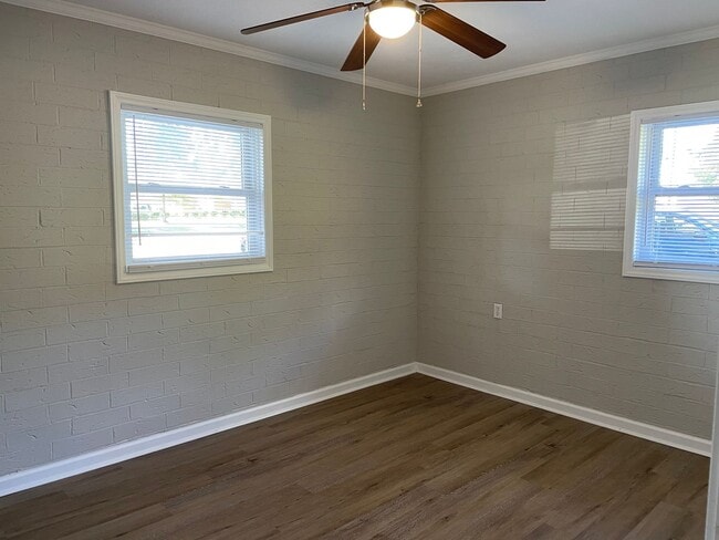 Building Photo - Updated Two Bedroom Duplex in Lincolnton