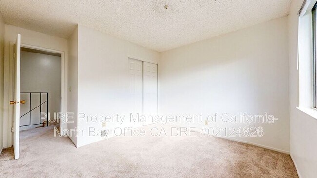 Building Photo - 1877 Dorado Ct