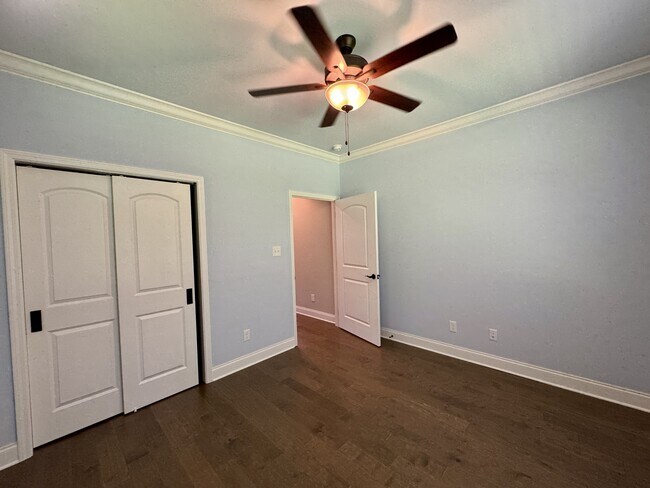 Building Photo - 238 Osage Dr
