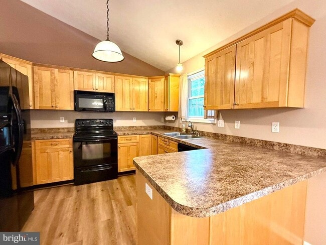 Building Photo - 45880 Buck Hewitt Rd