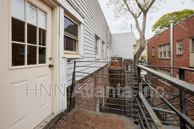Building Photo - 437 N Highland Ave NE