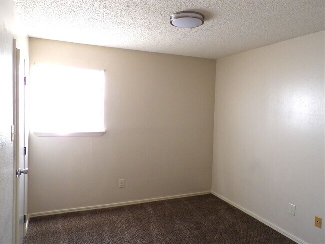 Building Photo - 1707 SW B Ave