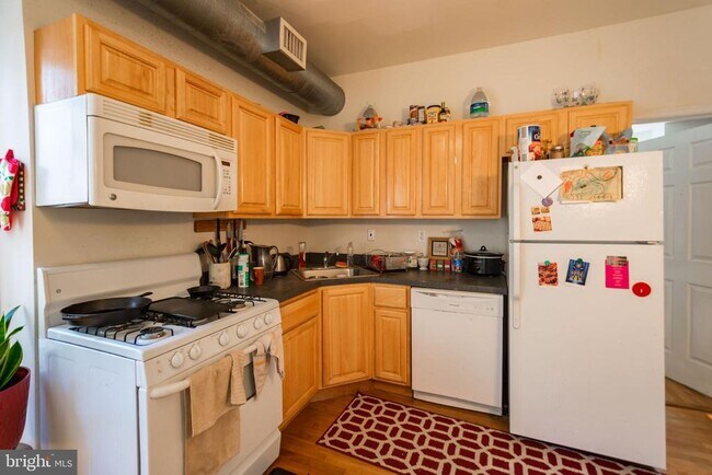 Building Photo - 4813 Walton Ave