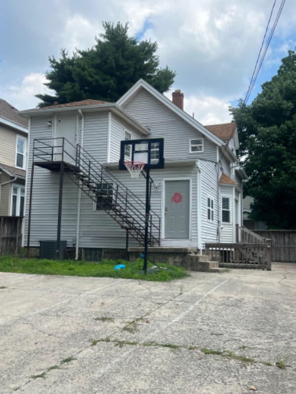 Building Photo - 2137 Indiana Ave