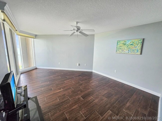 Building Photo - 5051 N Hwy A1A