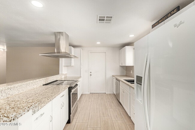 Building Photo - 1512 West Mariposa Dr