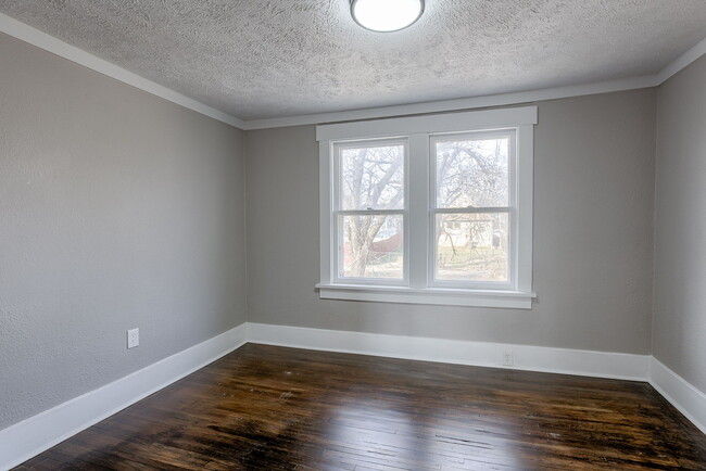Building Photo - 4922 N 35th St