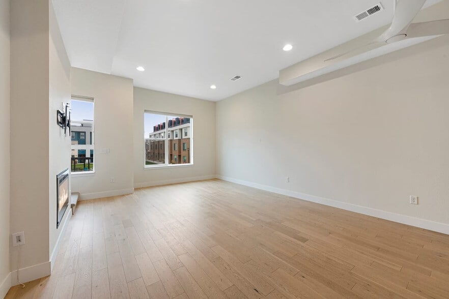 Building Photo - 3048 Wilson Ct