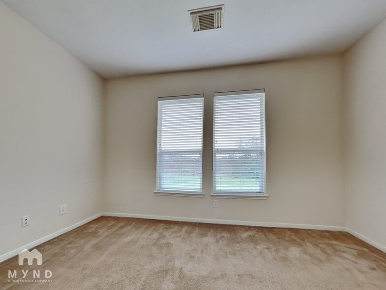 Building Photo - 17934 Barton Ridge Ln