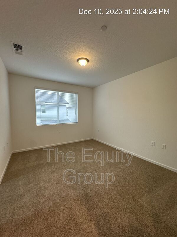 Building Photo - 1335 W Sedona Ave