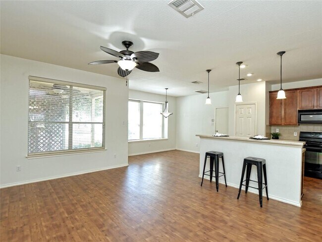 Building Photo - 1316 Diner Dr