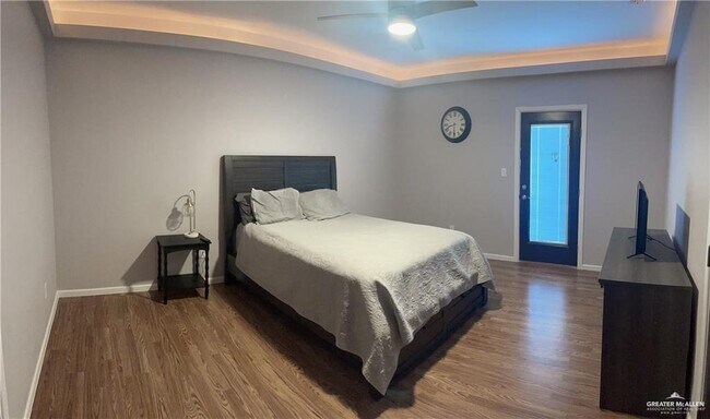 Building Photo - 10 East St