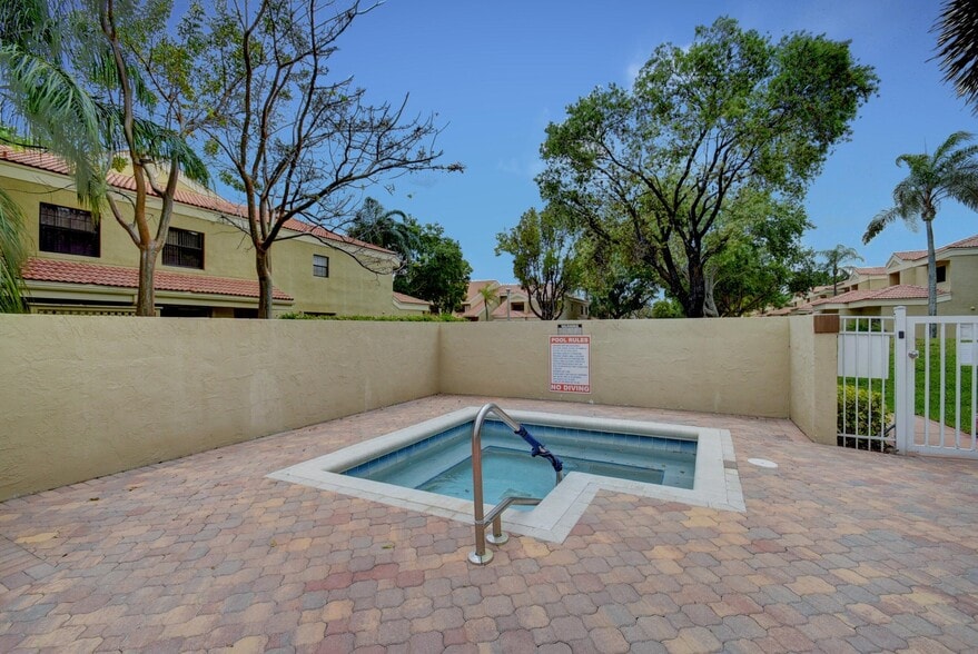 Building Photo - 2636 Mango Creek Ln