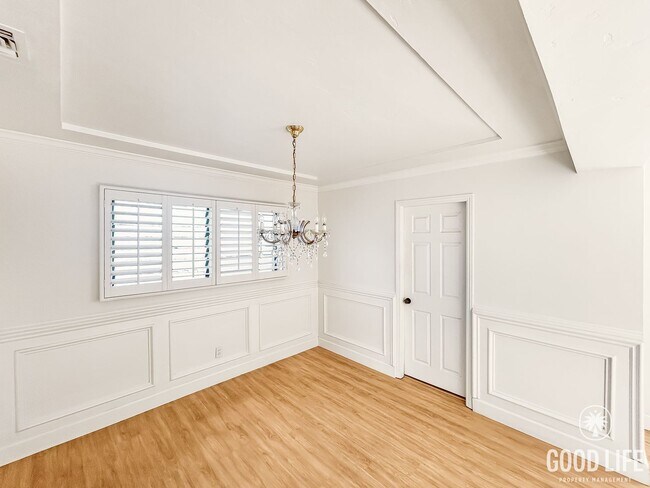 Building Photo - Beautiful 3BD/2BA W/ Private Pool, Garage, and A/C in Ocean Beach!