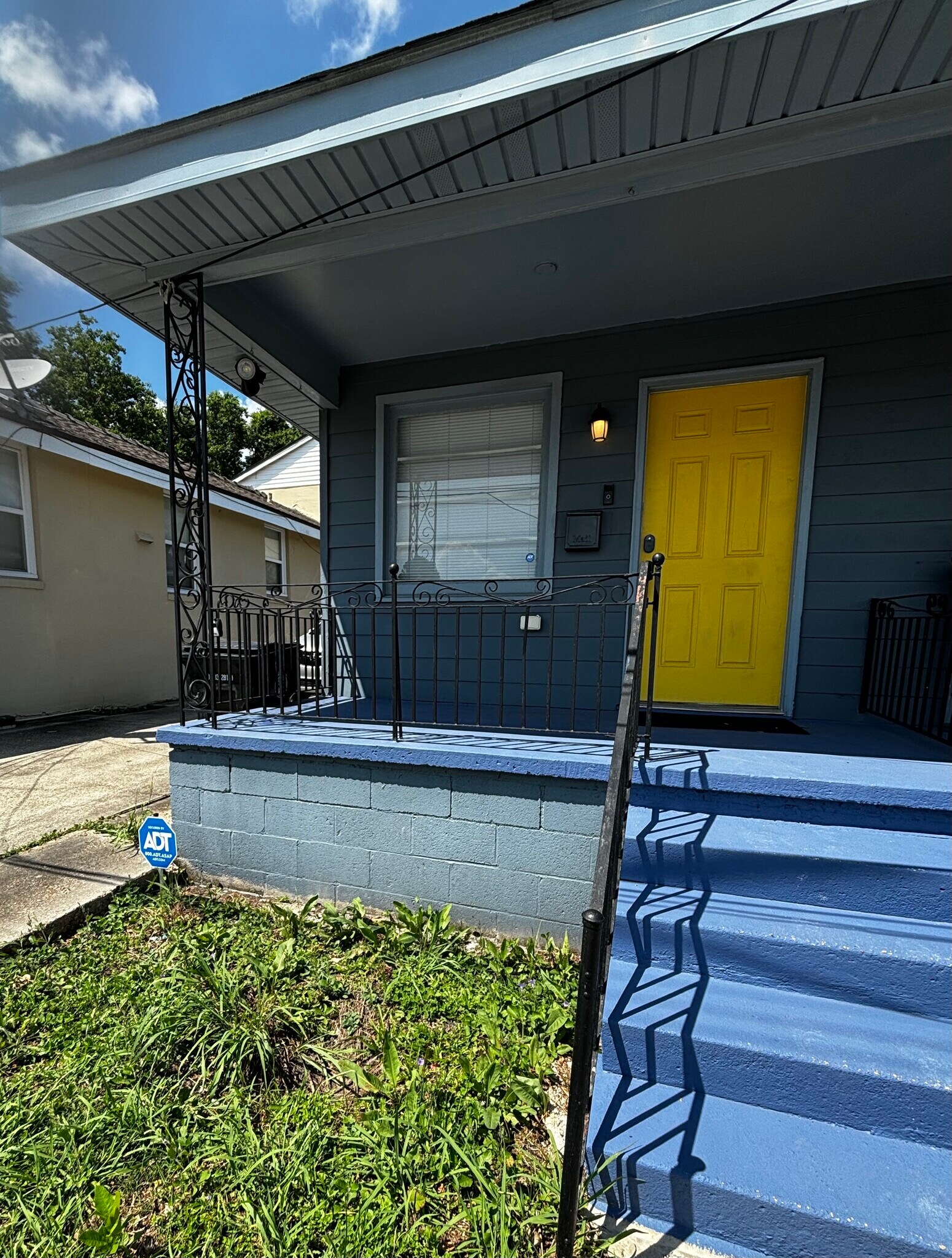 Front porch - 9115 Palmetto St