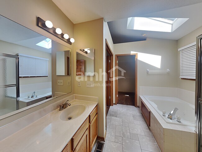 Building Photo - 1810 Penwood Pl
