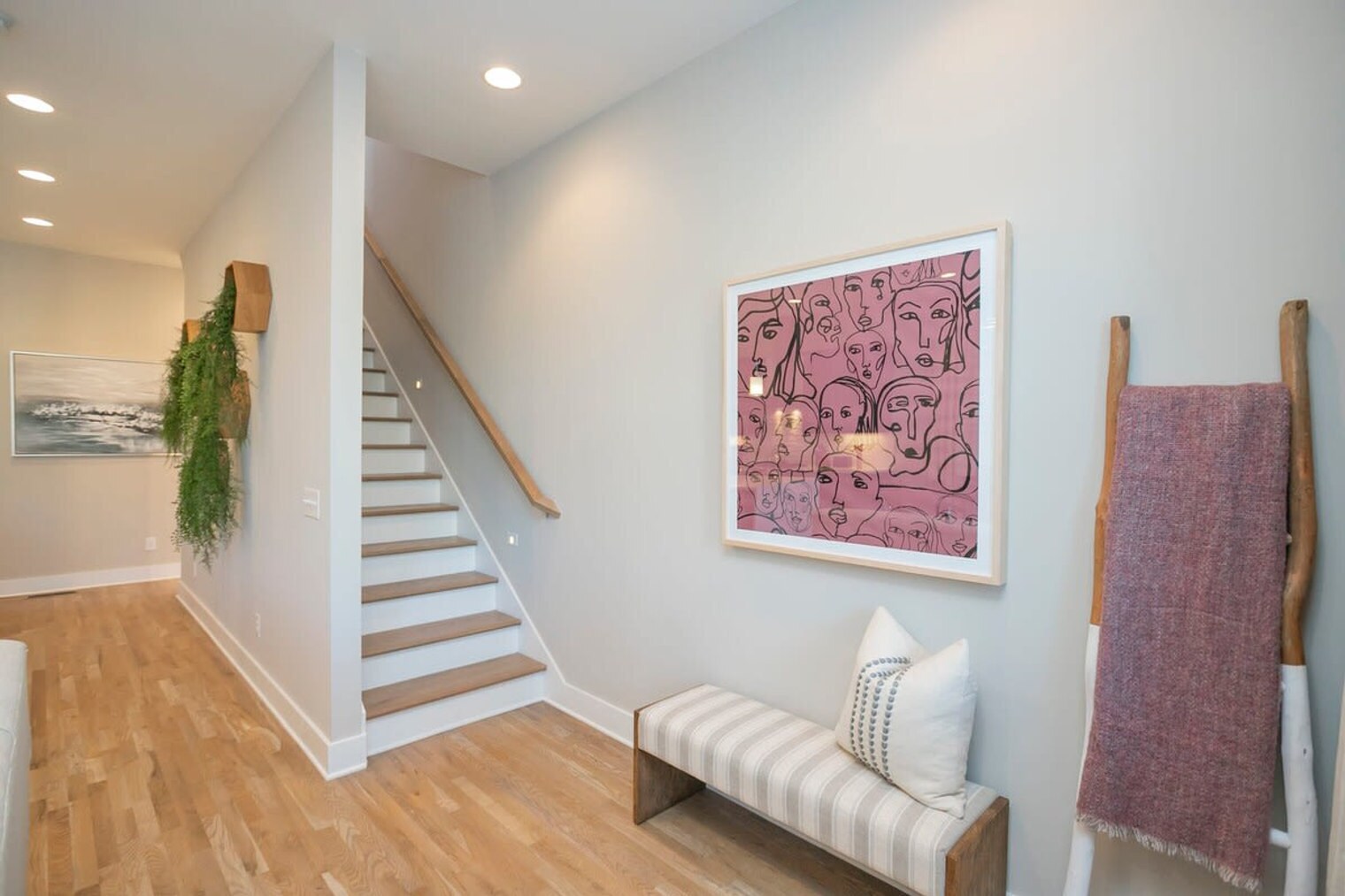 Building Photo - 709 26th Ave N