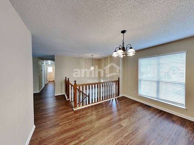 Building Photo - 4718 Vineyard Ct
