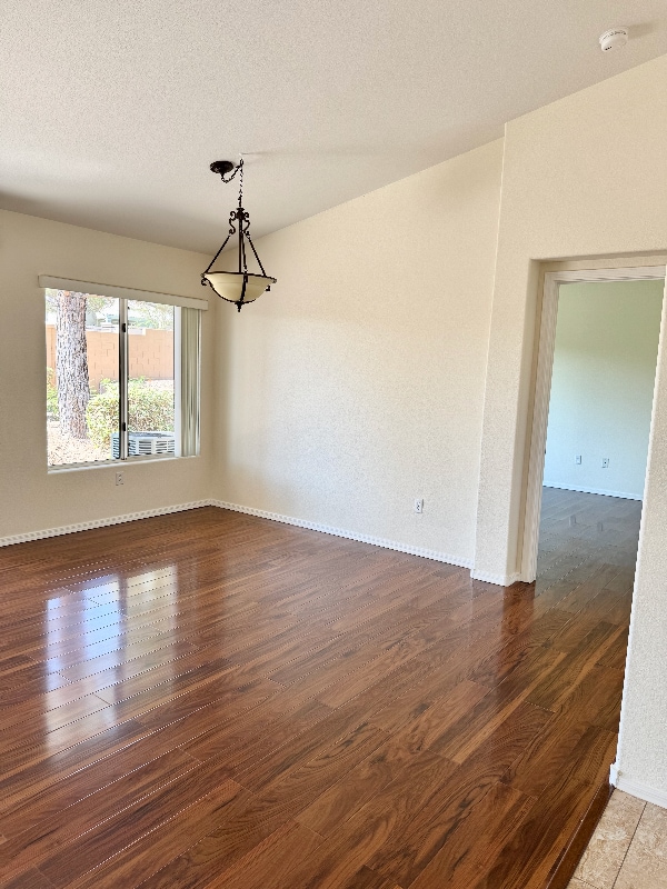 Building Photo - 10065 Hemet Dr