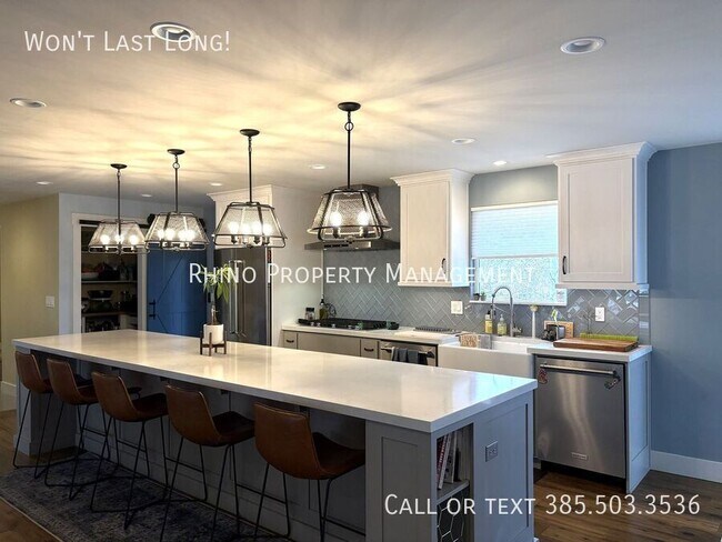 Primary Photo - 7686 Mountain Estates Dr