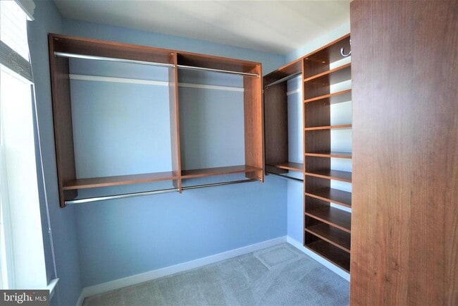 Building Photo - 13 Jessop Ln