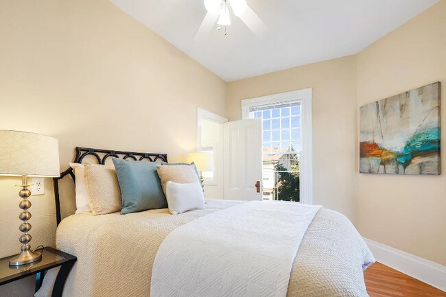 Building Photo - 931 Chestnut St