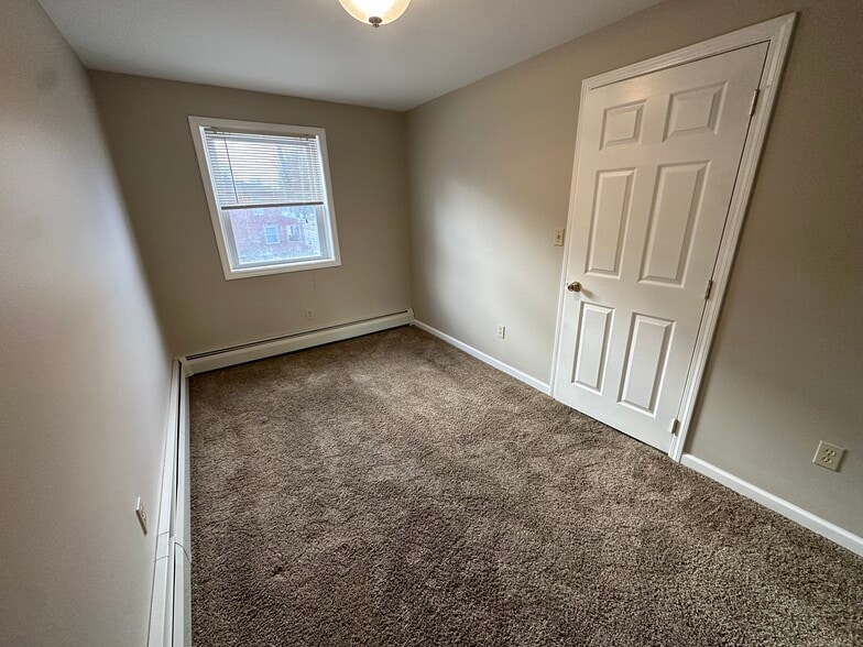 Building Photo - 49 Tappan St