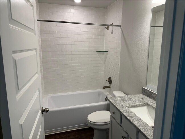 Building Photo - 4201 Chadwick Rd