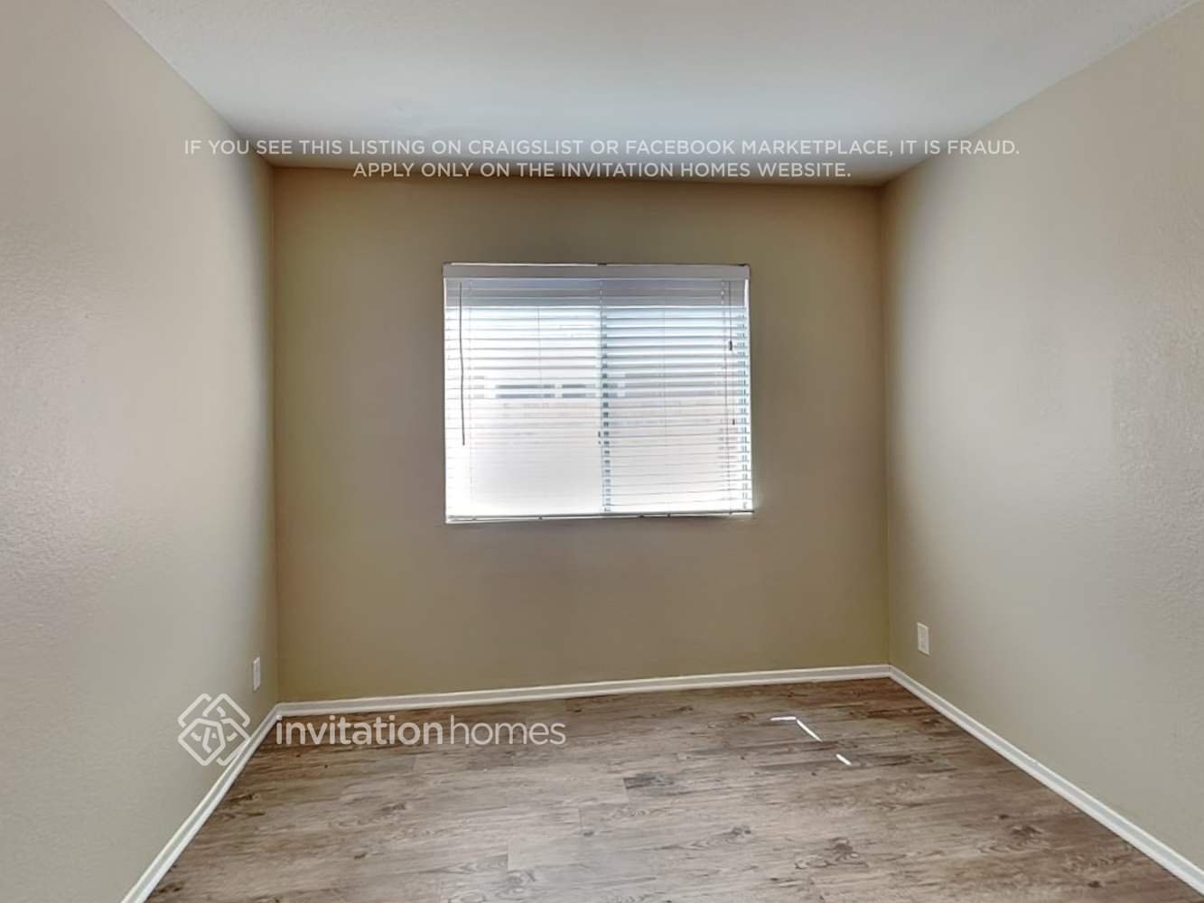 Building Photo - 39537 Silverberry Ct