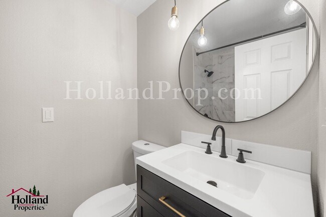 Building Photo - Fully Renovated 4-Bedroom Home with Shop, RV Parking & Expansive Yard – Oregon City