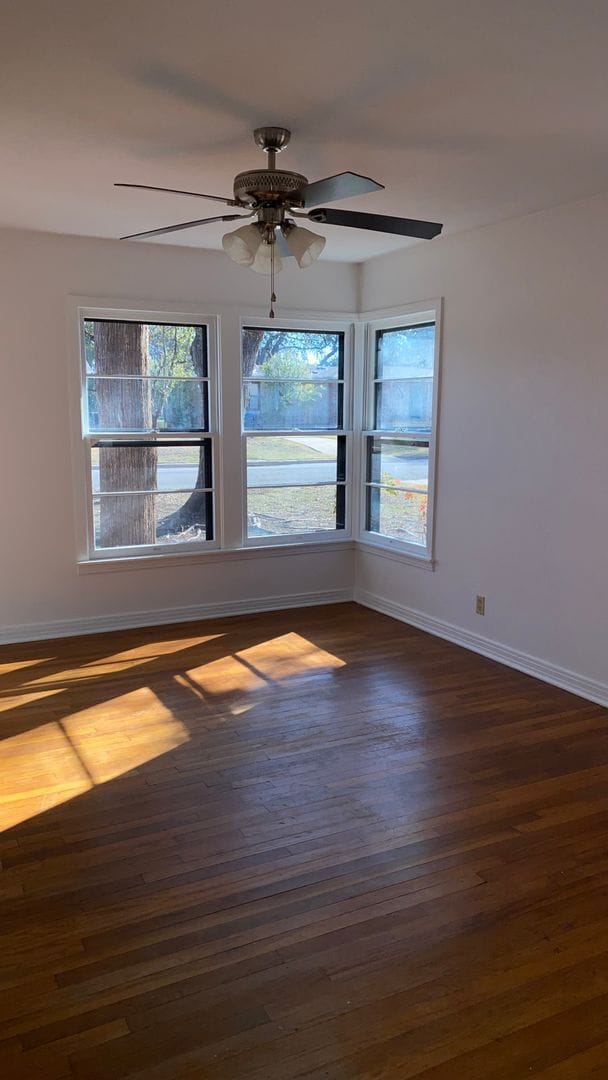 Building Photo - Availability Coming Soon on a Cute Two bedroom Rental Close to TCU