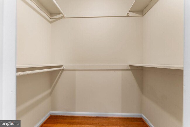 Building Photo - 9 Snug Hill Ct