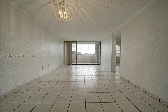 Building Photo - 10400 SW 108th Ave
