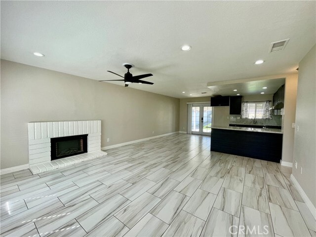 Building Photo - 2448 S Pinehurst Pl