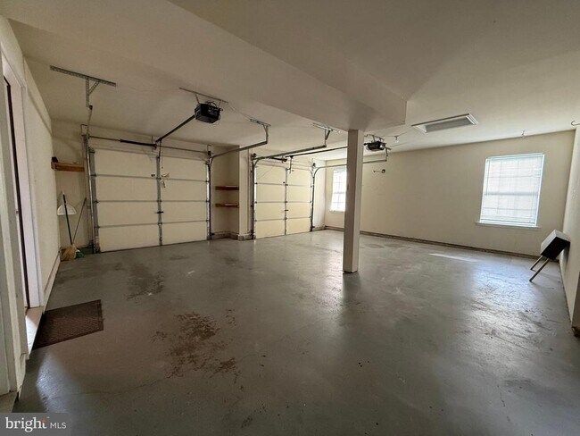 Building Photo - 20850 Autumn Mill Ct