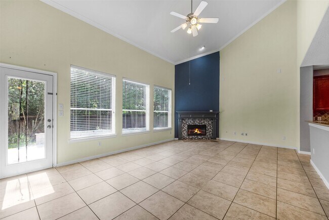Building Photo - 7 Ebony Oaks Pl