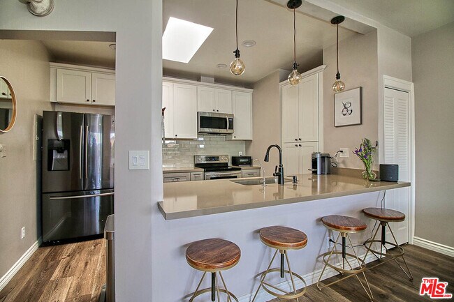 Building Photo - 400 La Fayette Park Pl