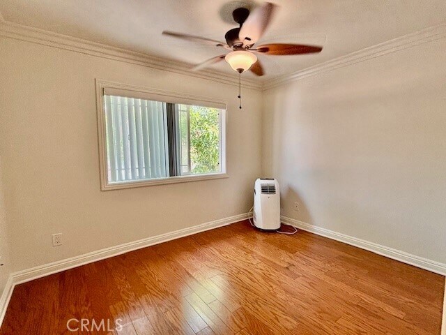 Building Photo - 685 W 18th St