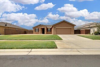 Building Photo - 5658 Stonehaven Dr