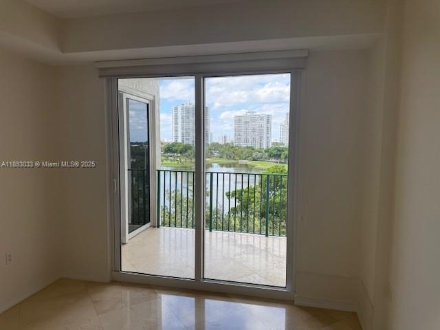 Building Photo - 20000 E Country Club Dr