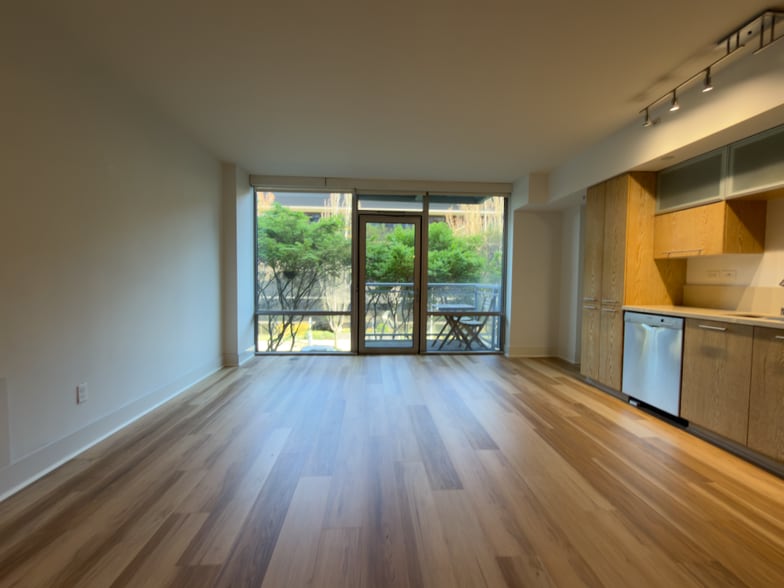 Building Photo - 2911 2nd Ave