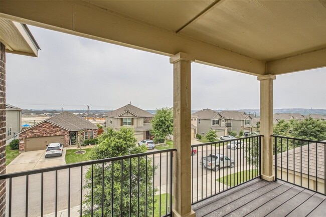 Building Photo - Home in Weston Oaks! $250 off of the first...