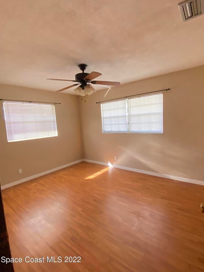 Building Photo - 1710 Apricot Dr